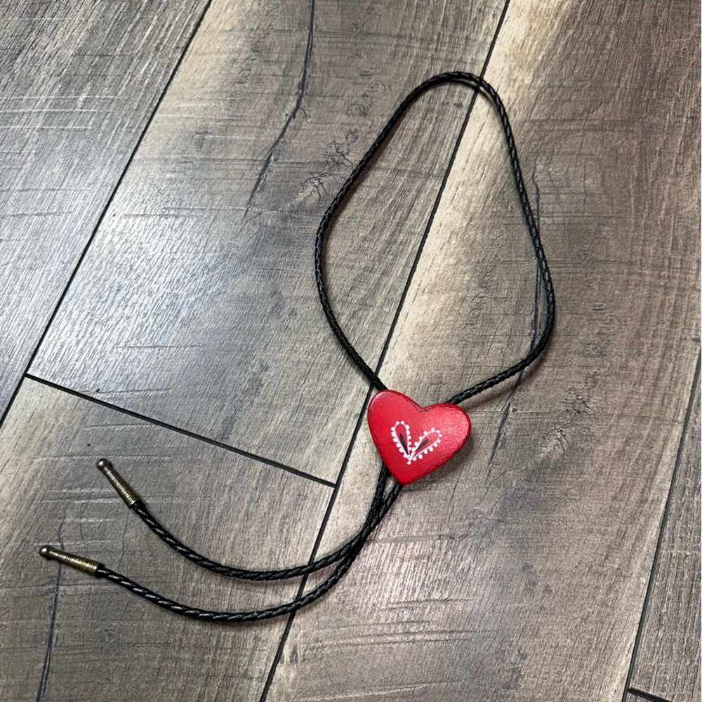 Vintage Heart Bolo